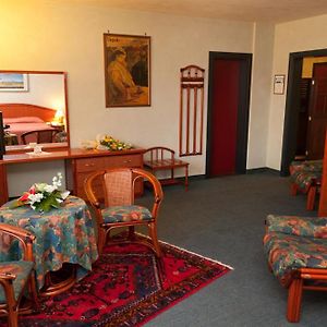 Hotel Villa Isabela